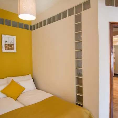 Cork Апартаменты