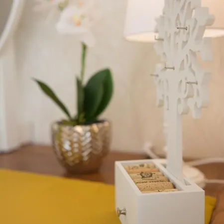 Cork Apartment *